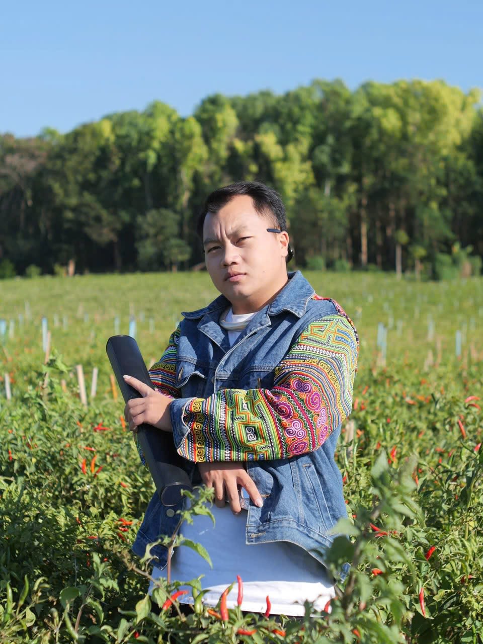 Vietnamese Hmong artist THEENG VANG